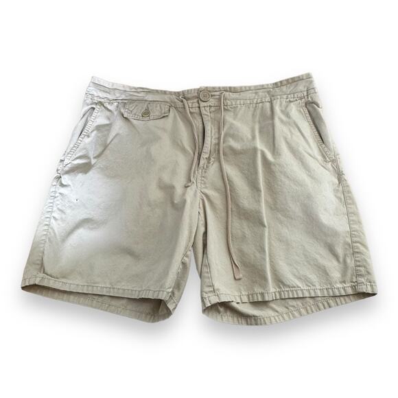5/$65   Old Navy Womens Shorts Sz 18 Drawstring Khaki Tan Just Below Waist - Picture 3 of 7